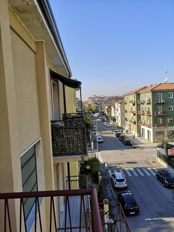 Queen East Verona Apartments Exterior photo